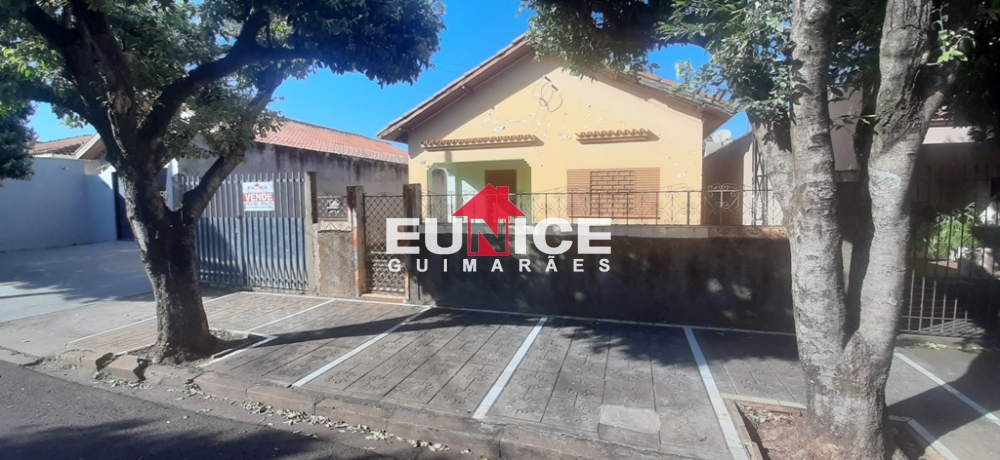 Casa antiga com Terreno 330m² na R.Siqueira campos!