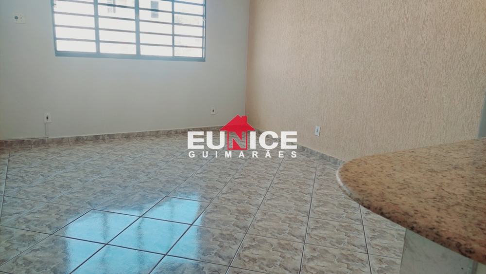 Apartamento Venda condomínio Europa R$  195 mil.